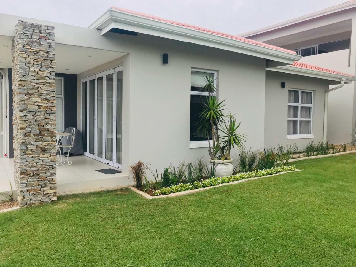 The Cottage On Cordia 2 Bedroom Self Catering 2Km From Umhlanga Beach دوربان المظهر الخارجي الصورة